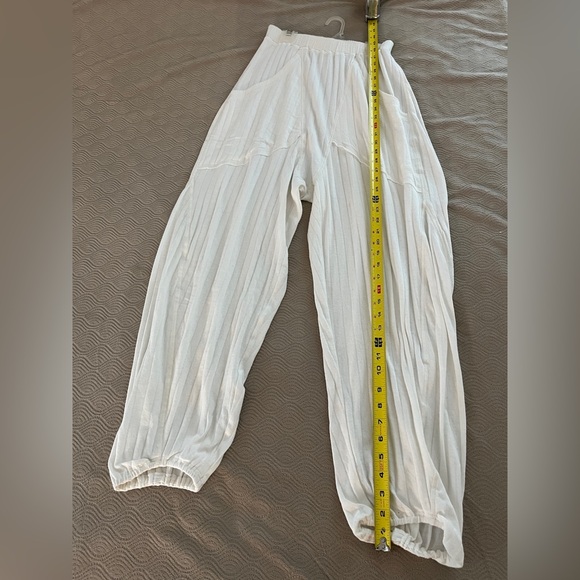 🆕 Free People Coffee Chat jogger in off white only size small - Picture 10 of 16